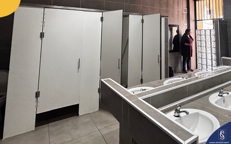 Remodelación de baños en Centenario: más ventilación, luz y cuidado