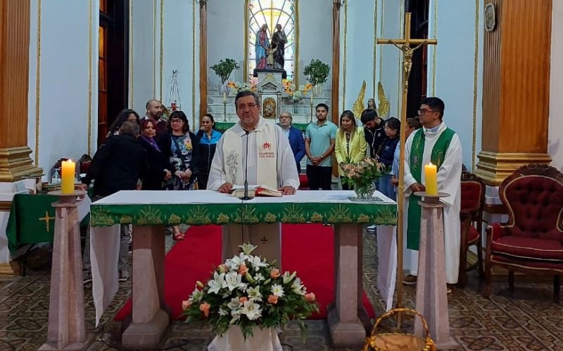 Cuerpo docente del COM realizó jornada de bienvenida y reflexión