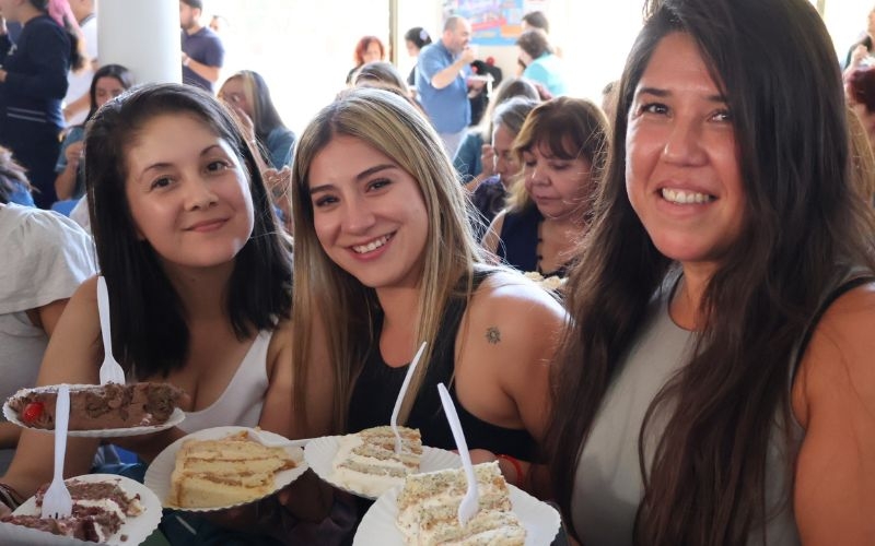 Emotiva y animada celebración del Día de la Mujer en el COM